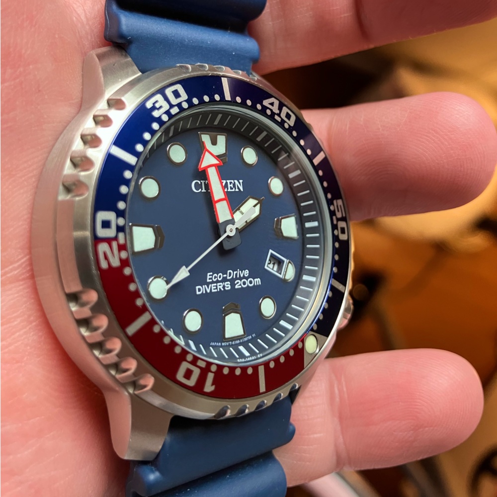 Men’s citizen eco drive 200m diving watch